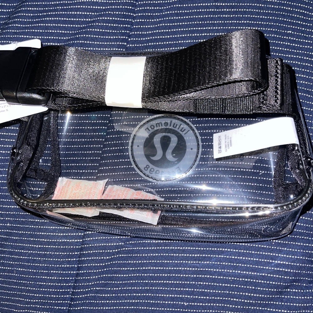 lululemon Black Transparent Belt Bag 1L NWT STADIUM READY !! - Picture 8 of 8
